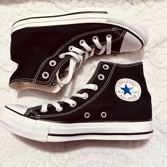 Converse | Sneaker | Chuck Taylor All Star High Top Sneaker - Picture 1 of 12